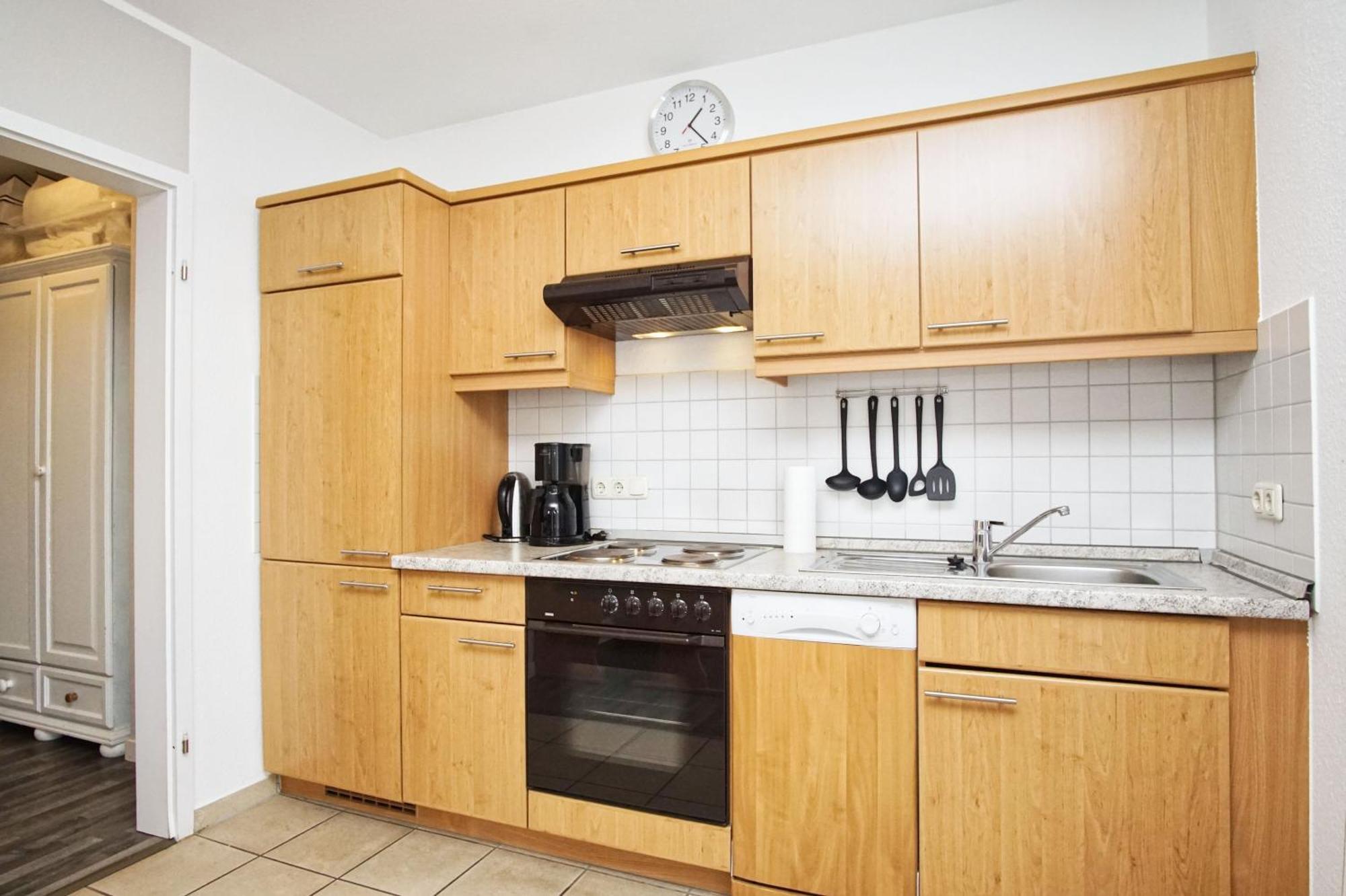 Zentrale Fewo Mit Balkon, Gratis Nutzung Vom Ahoi Erlebnisbad Und Sauna In Sellin - Villa Buskam Fewo 27 Goehren  Dış mekan fotoğraf